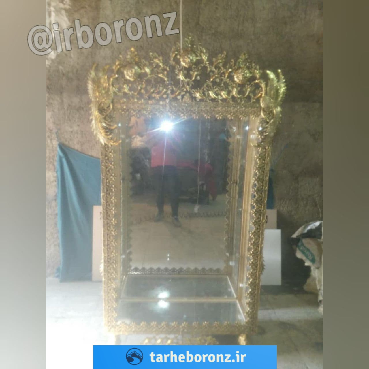 بوفه طرح برنزی آلیاژ آلومینیوم برنزی بزرگ ۱ متری مدل طاووس تاج بادمجانی